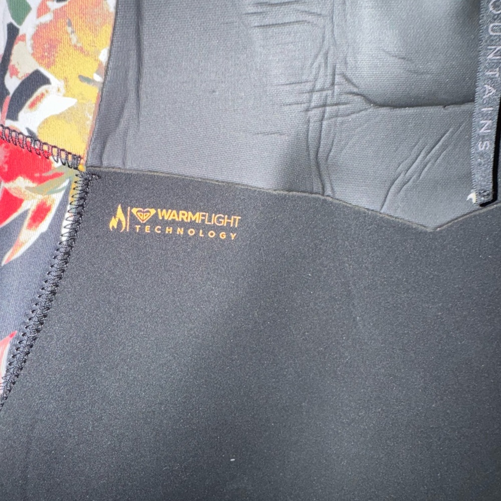Roxy Black and Orange Floral Wetsuit - Picture 3 of 4